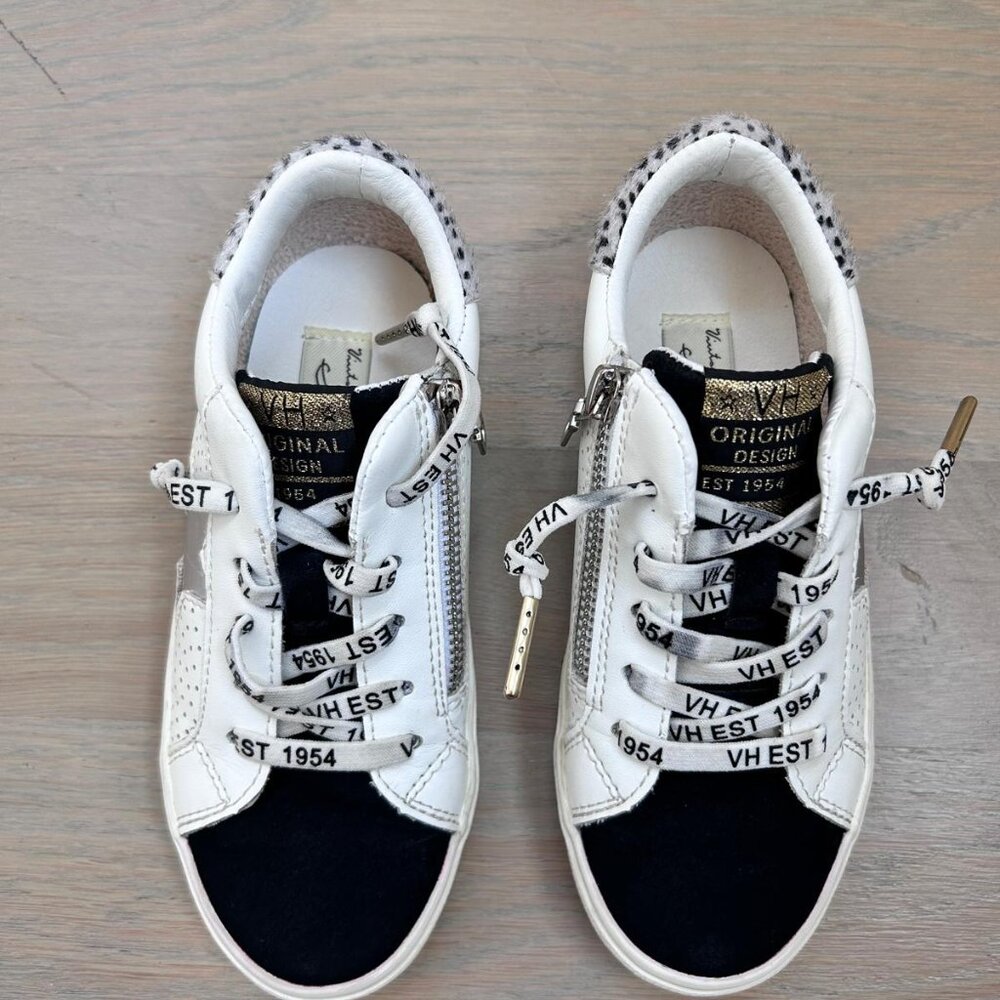 Girls Size 1 VINTAGE HAVANA VH Gita Sneakers Black and White